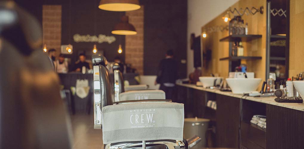 Salon de coiffure avec des produits cosmétiques